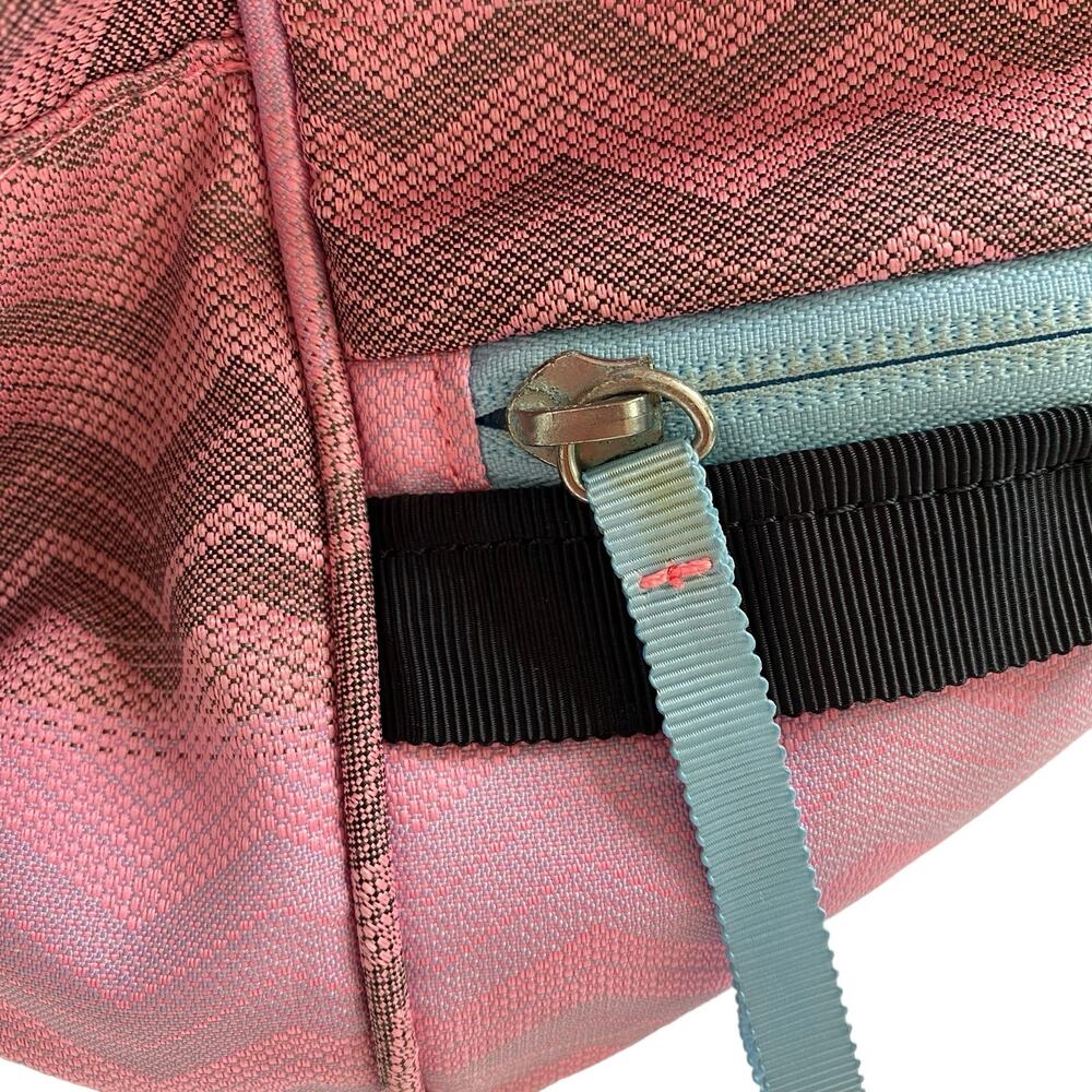 IVIVVA Lululemon In The Game Duffle Gym Bag in Pink Chevron Gymnastics Tennis - Picture 12 of 14